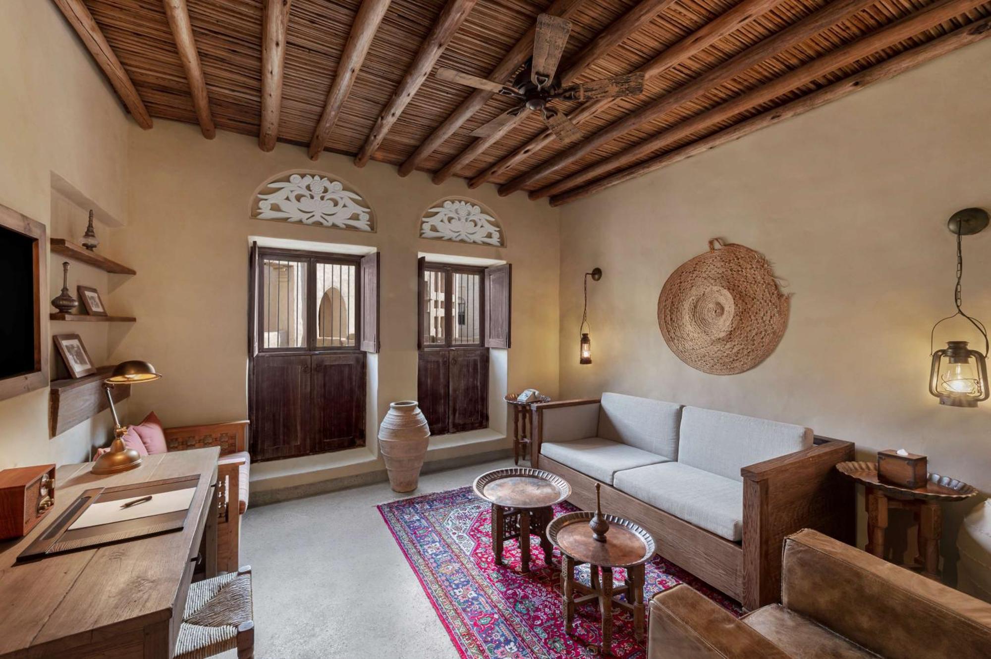 Al Seef Heritage Dubai, Curio Collection By Hilton Hotel Dubai