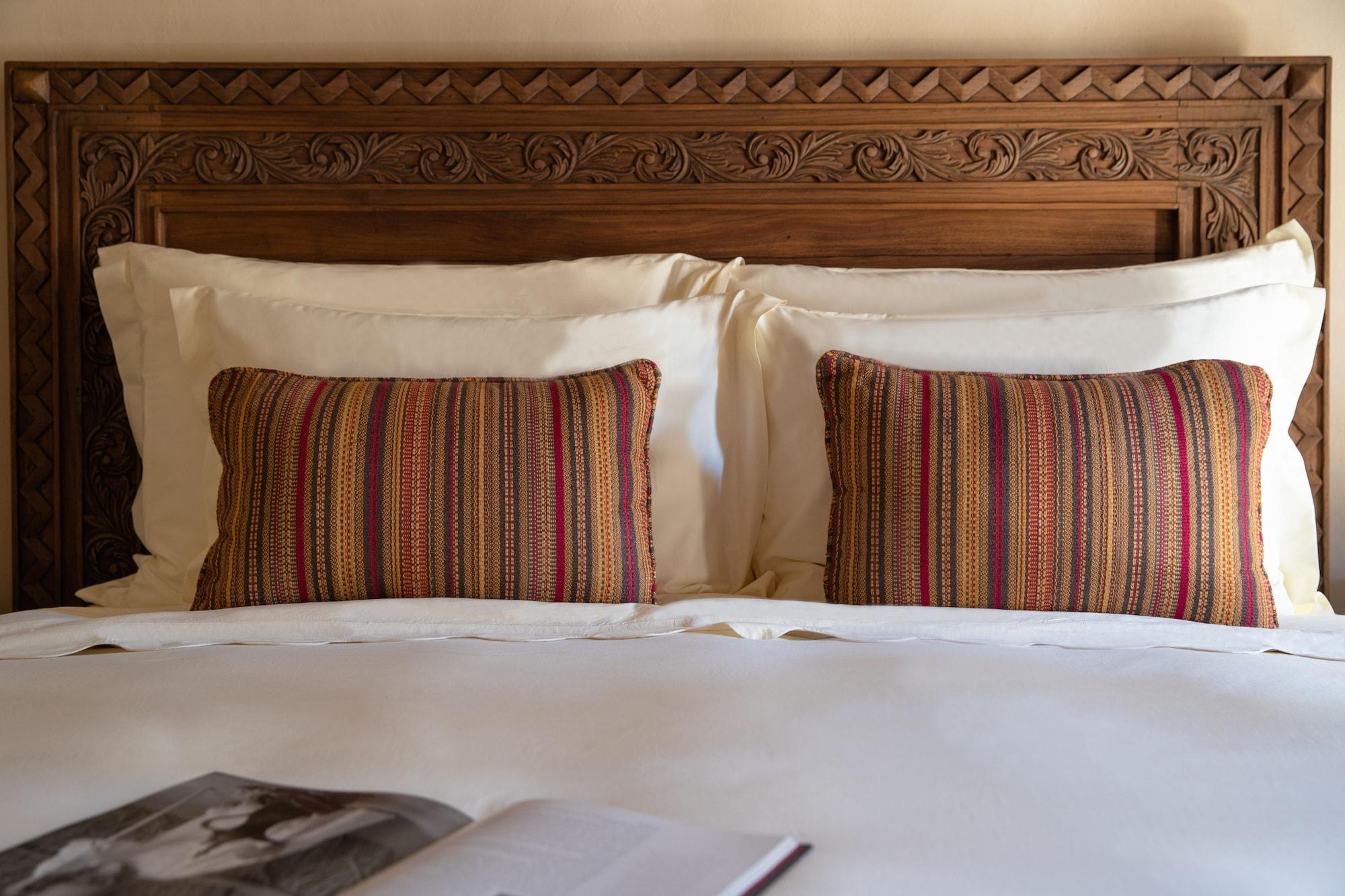 Al Seef Heritage Dubai, Curio Collection By Hilton