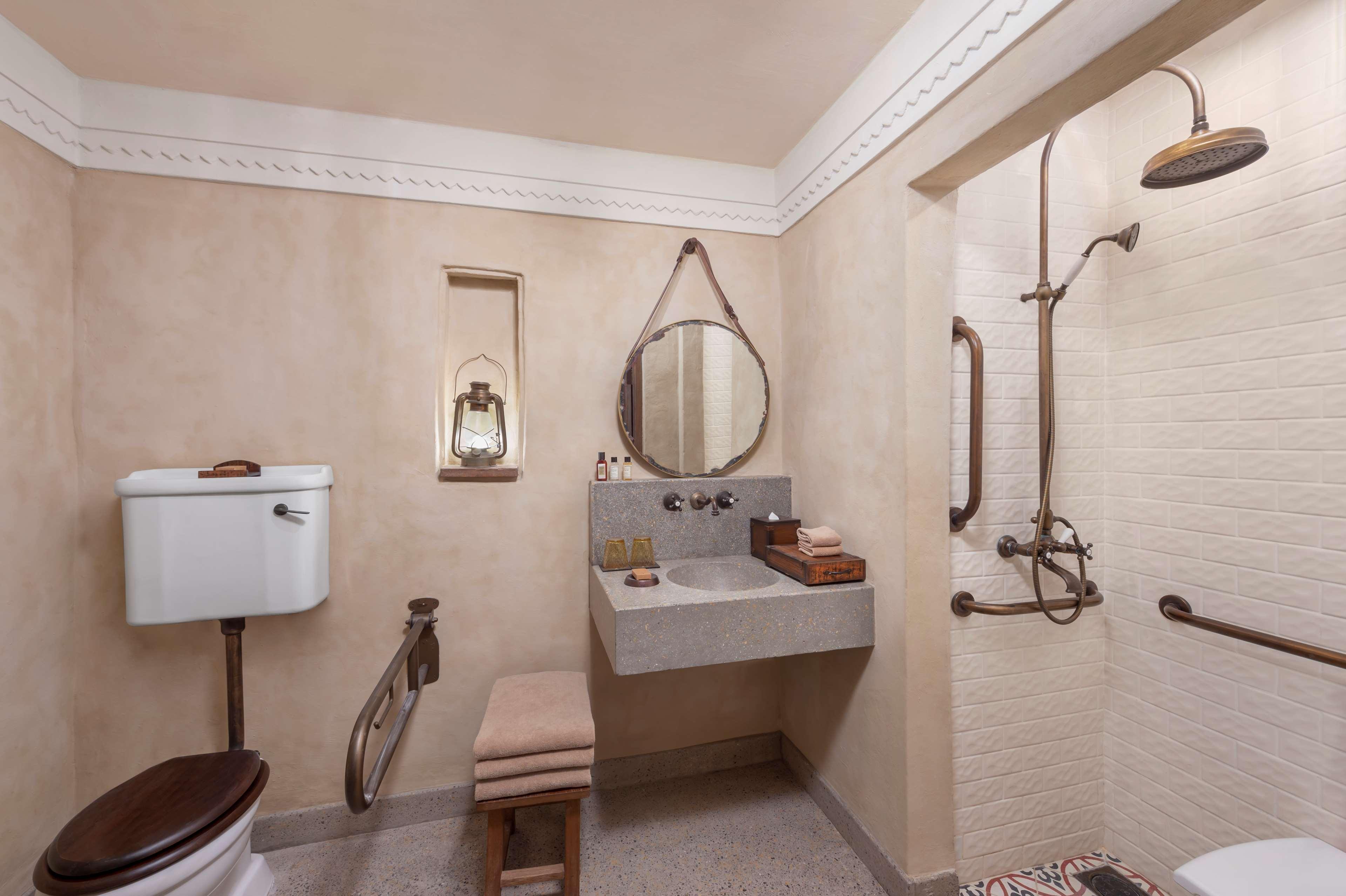 Al Seef Heritage Dubai, Curio Collection By Hilton 4* Dubai