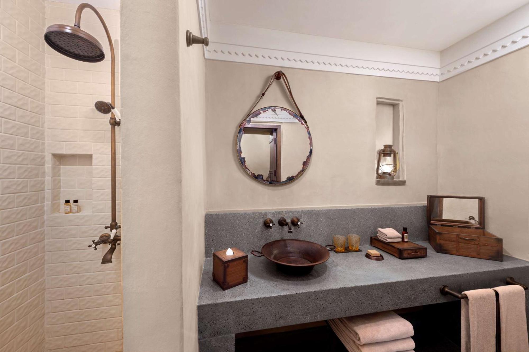 Al Seef Heritage Dubai, Curio Collection By Hilton Hotel 4*